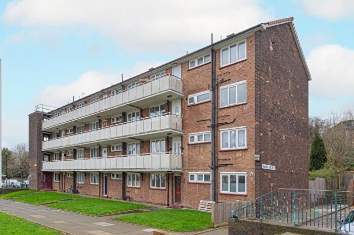 3 Bedroom Flat For Sale In Wood Vale, London, SE23