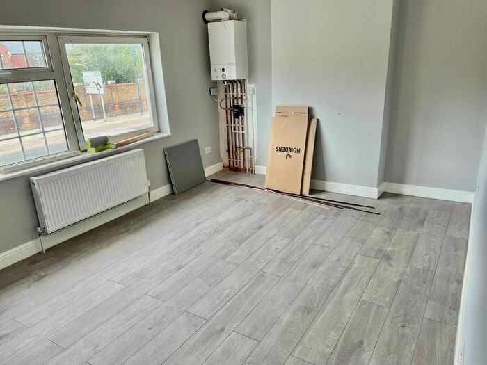 2 Bedroom Flat To Rent In London Road, Southend-On-Sea, SS1