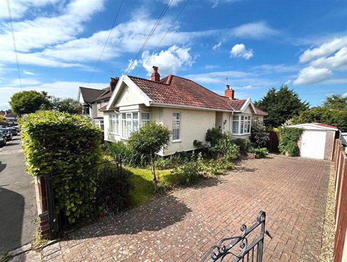 3 Bedroom Detached Bungalow For Sale In Wanscow Walk, Henleaze, Bristol, BS9