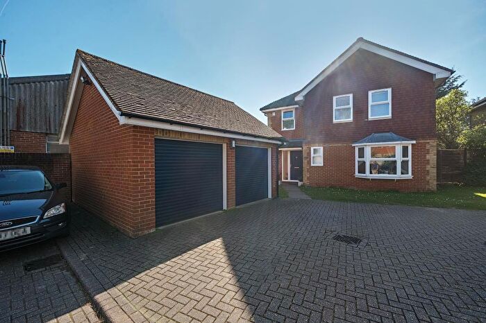 4 Bedroom Detached House To Rent In Spencers Wood, Reading, RG7