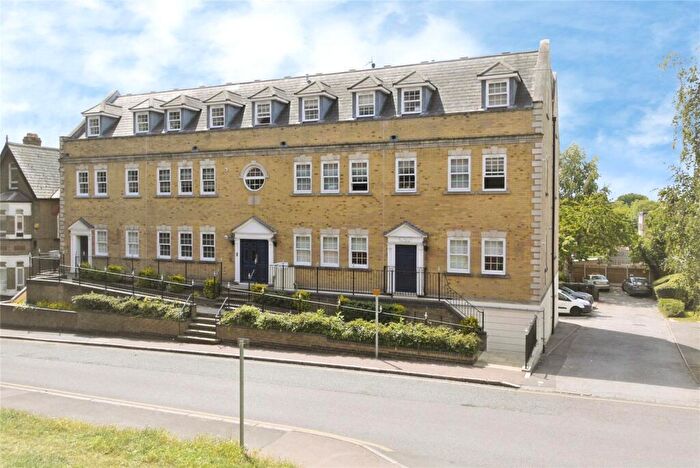 1 Bedroom Apartment For Sale In Knight Court, Crown Street, Brentwood, CM14