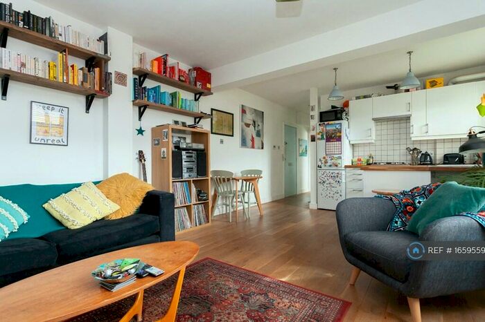 1 Bedroom Flat To Rent In Beaumont Court, London, E5