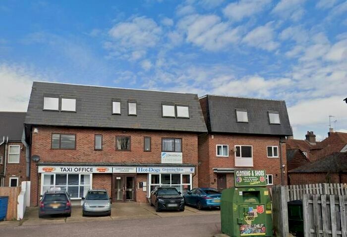 2 Bedroom Flat To Rent In George Street, Hailsham, BN27