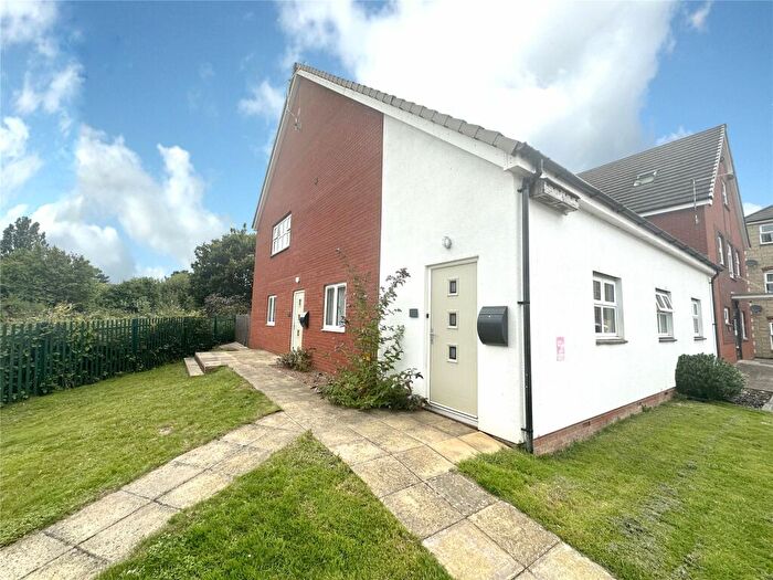 2 Bedroom Apartment To Rent In Chaucer Grove, Exeter, EX4