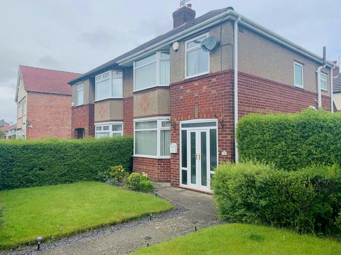 3 Bedroom Semi-Detached House To Rent In Hoylake Road, Moreton, Wirral, CH46