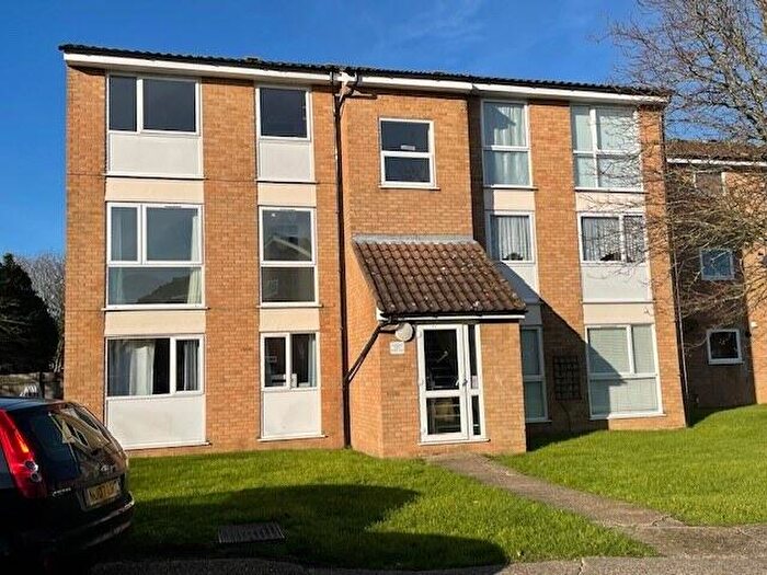 2 Bedroom Flat To Rent In Woodrose Lodge, Lupin Drive, Chelmsford, Essex, CM1