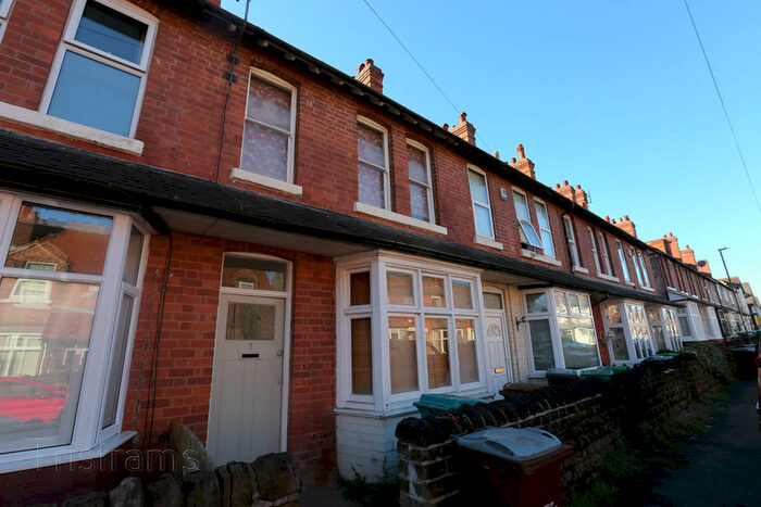 3 Bedroom Terraced House To Rent In Percival Road, Nottingham, NG5