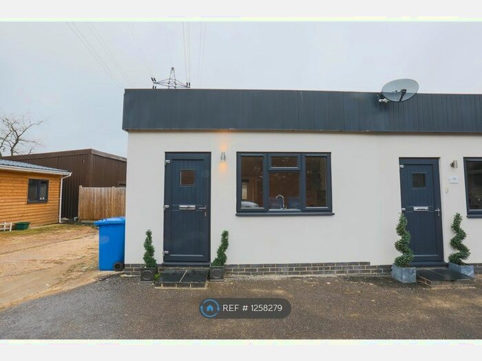 1 Bedroom End Of Terrace House To Rent In Finn's Business Park, Farnham GU10