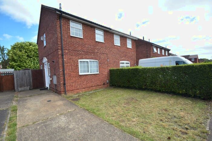 2 Bedroom Semi-Detached House To Rent In Peregrine Road, LU4