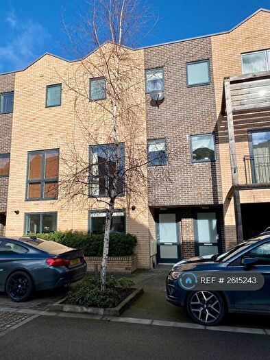 3 Bedroom Terraced House To Rent In Navigation Street, Nottingham, NG2