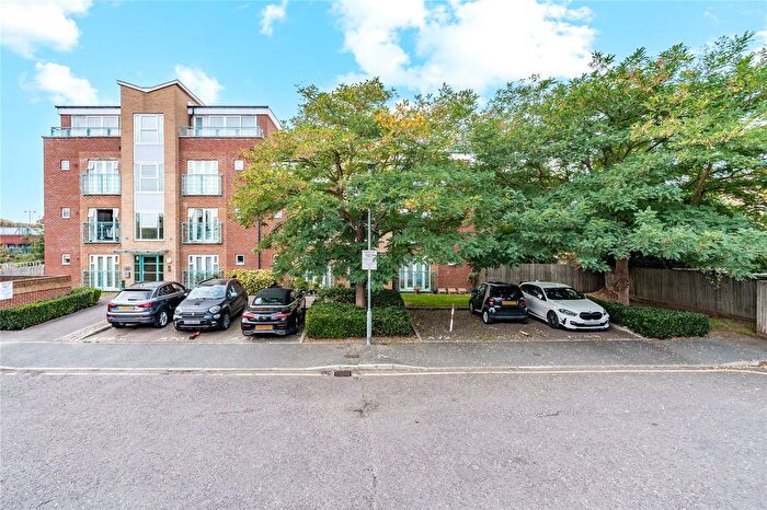 2 Bedroom Flat For Sale In St. Mark's Place, Dagenham, RM10