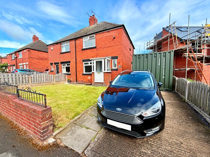 2 Bedroom Semi-Detached House For Sale In Worsborough View, Pilley, Barnsley, S75