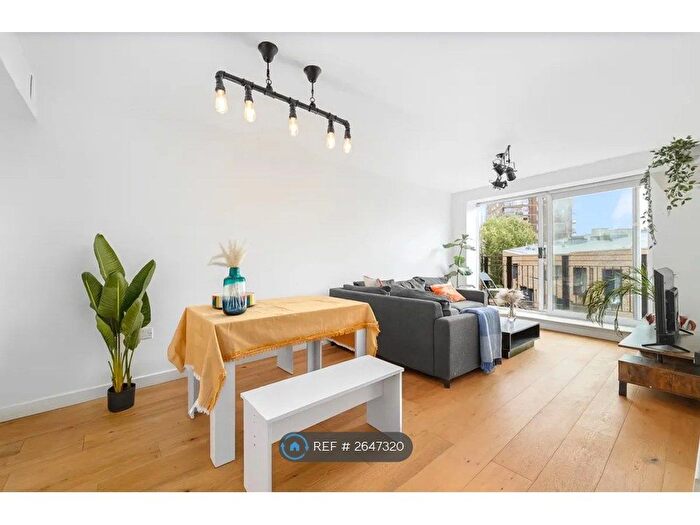 2 Bedroom Flat To Rent In Hackney Road, London, E2
