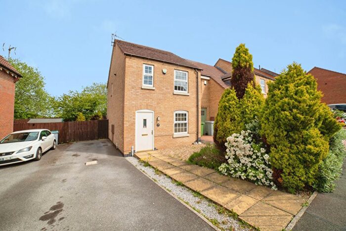 3 Bedroom Semi Detached House For Sale In The Hay Fields, Rainworth, Mansfield, Nottinghamshire, NG21