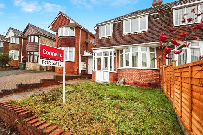 3 Bedroom Semi Detached House For Sale In Apsley Road, Oldbury, B68