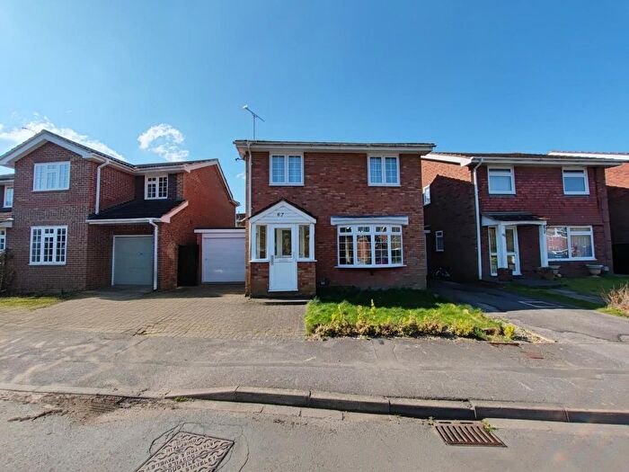 3 Bedroom Link Detached House To Rent In Woosehill Lane, Wokingham, RG41