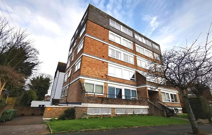 3 Bedroom Flat To Rent In Grange Court, Ingles Court, Folkestone, Kent, CT20