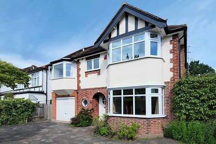 4 Bedroom Detached House To Rent In Stanmore, Harrow, HA7