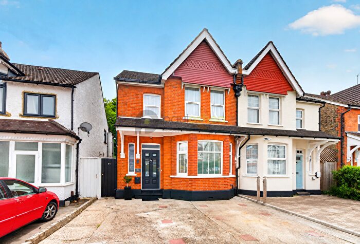 4 Bedroom Semi Detached House For Sale In Purley Park Road, Purley, CR8