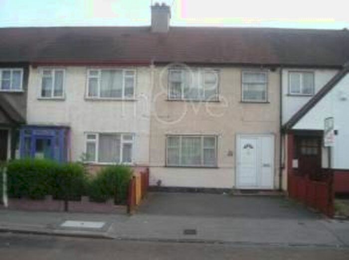 1 Bedroom Terraced House To Rent In Thornton Avenue, Thornton Heath, CR0