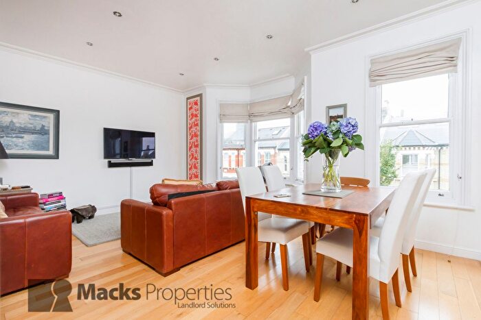 3 Bedroom Maisonette To Rent In Devereux Road, Clapham, SW11