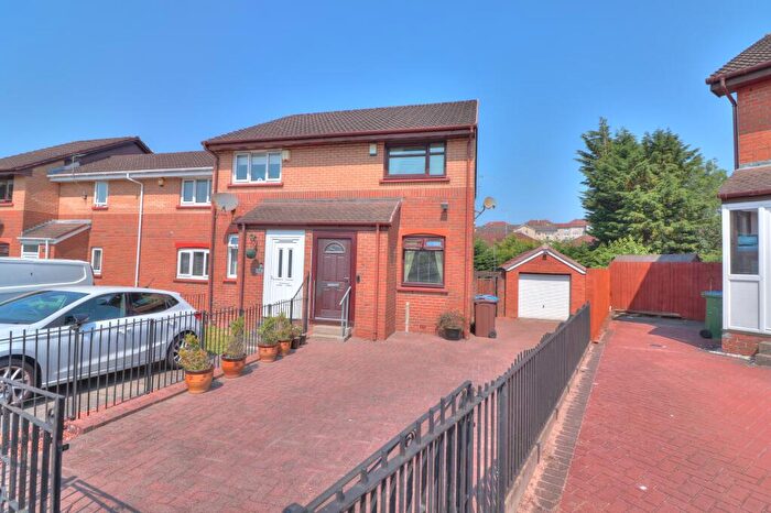 2 Bedroom Property For Sale In Aspen Drive, Glasgow, G21