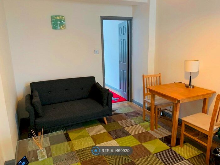 1 Bedroom Flat To Rent In Russell Street, Luton, LU1