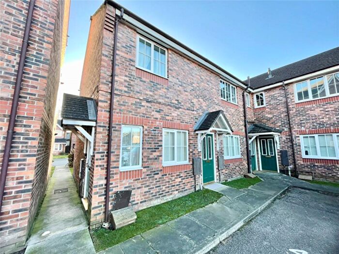 2 Bedroom Flat For Sale In Royal Drive, Fulwood, Preston, Lancashire, PR2