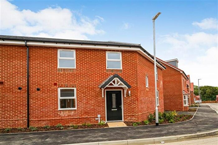 3 Bedroom Semi-Detached House To Rent In Bedroom Semi Detached House In Dragon Way Sturry, CT2