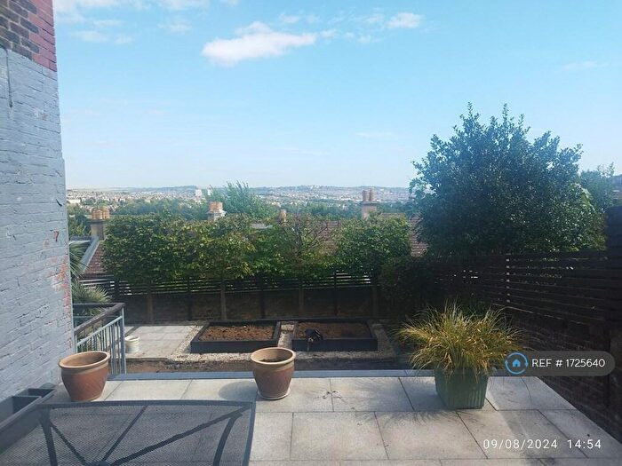 3 Bedroom Maisonette To Rent In Tivoli Crescent, Brighton, BN1