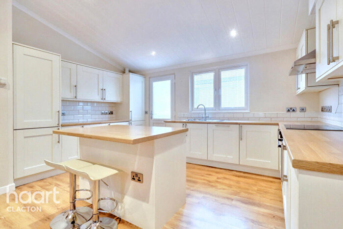 2 Bedroom Detached Bungalow For Sale In Oakleigh Residential Park, Clacton-on-Sea, CO16