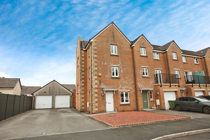 4 Bedroom End Of Terrace House For Sale In Meadowland Close, Caerphilly, CF83