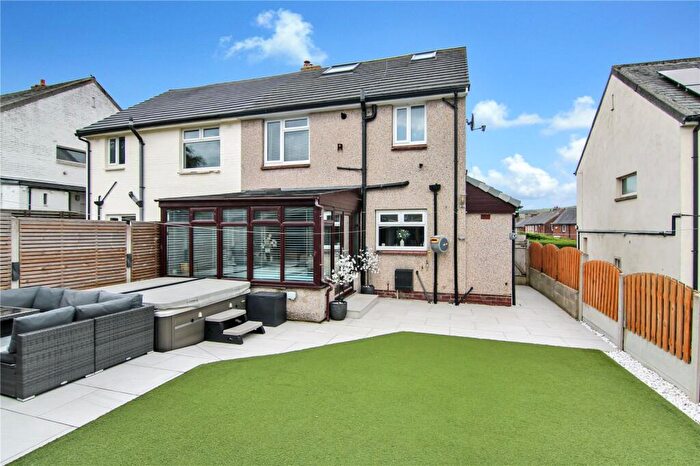 3 Bedroom Semi-Detached House For Sale In Gloucester Avenue, Silsden, BD20