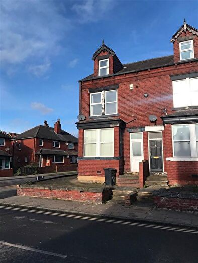 3 Bedroom End Of Terrace House To Rent In Ash Road, Headingley, Leeds, LS6