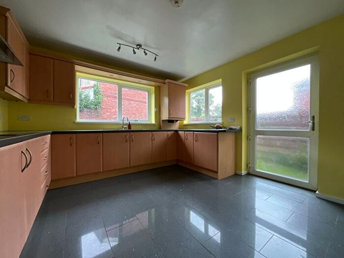 3 Bedroom Semi-detached House For Sale In Bede Burn View, Jarrow, Tyne And Wear, NE32