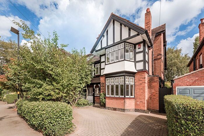 5 Bedroom Semi-Detached House For Sale In Mayfield Road, Wylde Green, Sutton Coldfield, B73