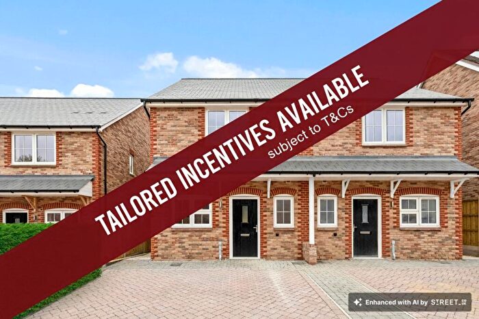 3 Bedroom Semi-Detached House For Sale In Oak Park Place, Newick, BN8