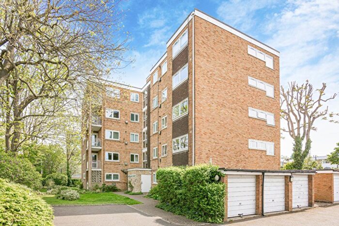 1 Bedroom Flat To Rent In Buckland Court, St Johns Avenue, SW15