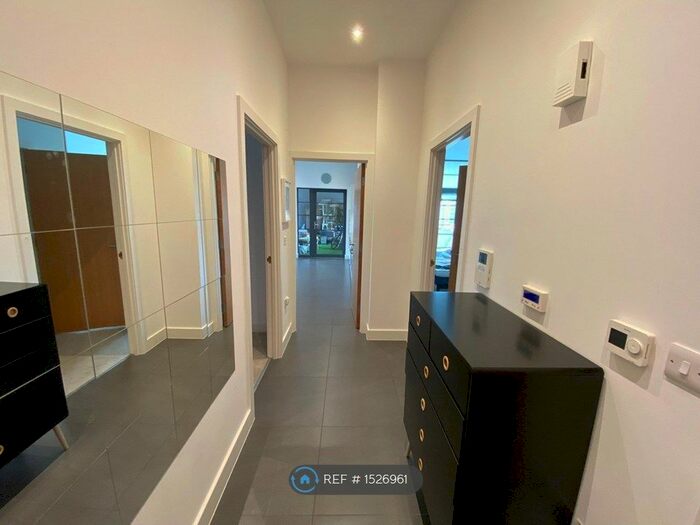 2 Bedroom Flat To Rent In Powis Street, London, SE18