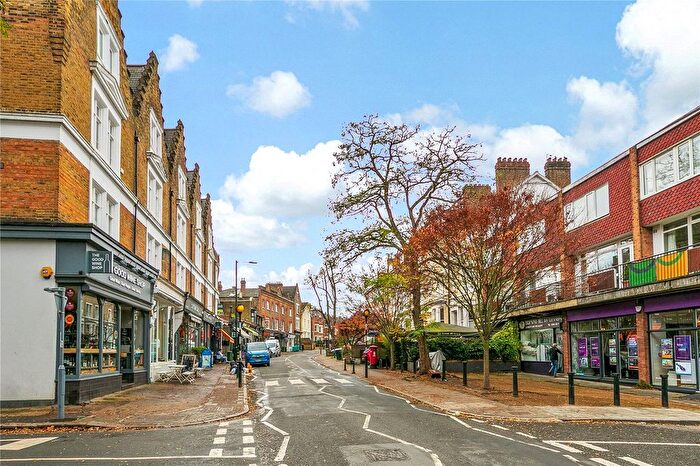 2 Bedroom Flat To Rent In Friars Stile Road, Richmond, TW10
