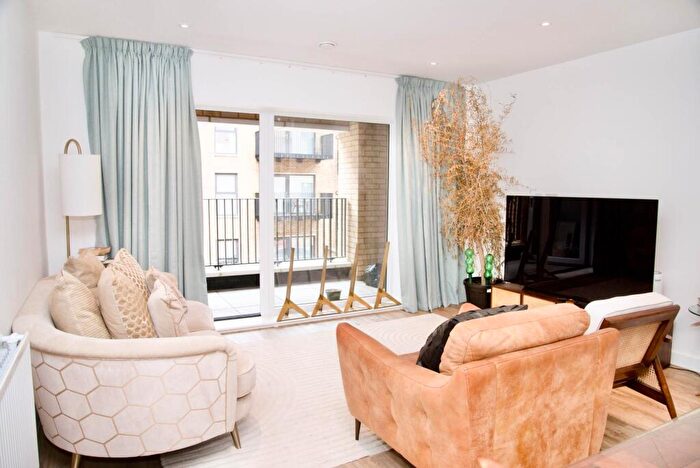 2 Bedroom Apartment For Sale In Brumwell Avenue, London, SE18