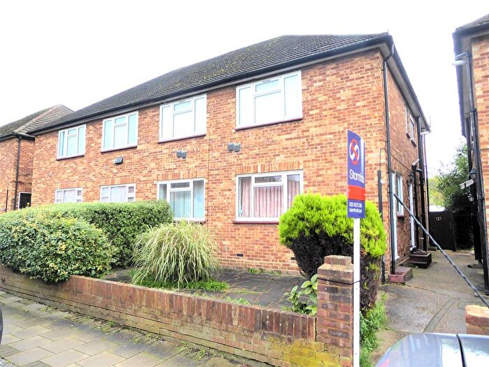 2 Bedroom Maisonette To Rent In Sutton Lane, Hounslow, TW3