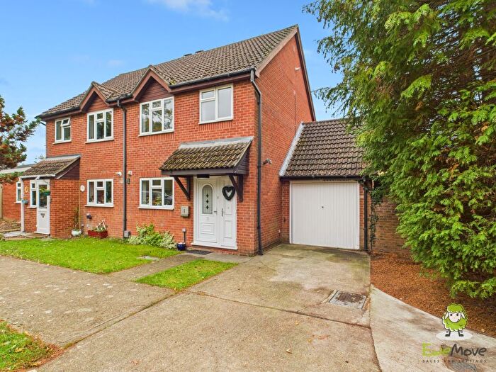 3 Bedroom Semi-Detached House For Sale In Ajax Close, Chineham, Basingstoke, Hampshire, RG24