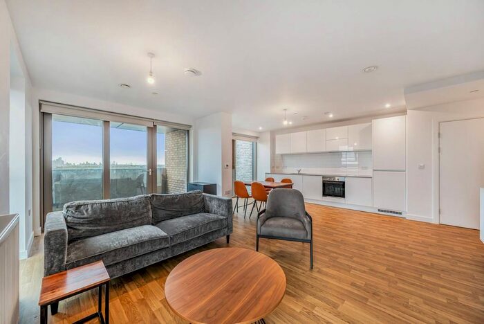 1 Bedroom Flat To Rent In Apex Gardens, Tottenham, London, N15