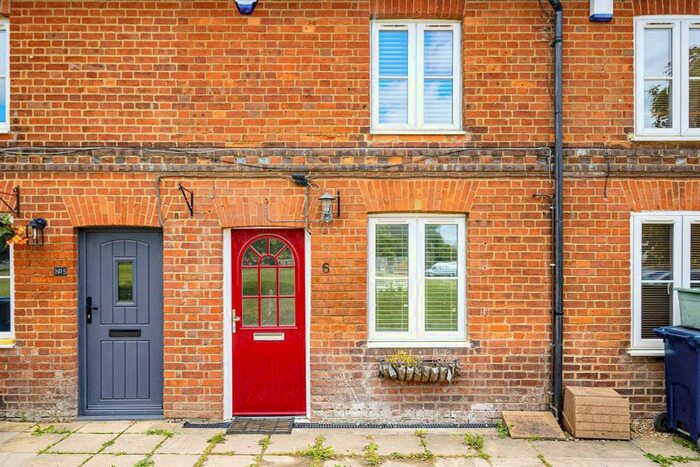 2 Bedroom Cottage For Sale In The Common, Stokenchurch, High Wycombe, HP14