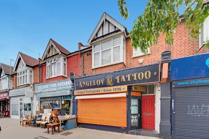 Property To Rent In Greenford Avenue, W7