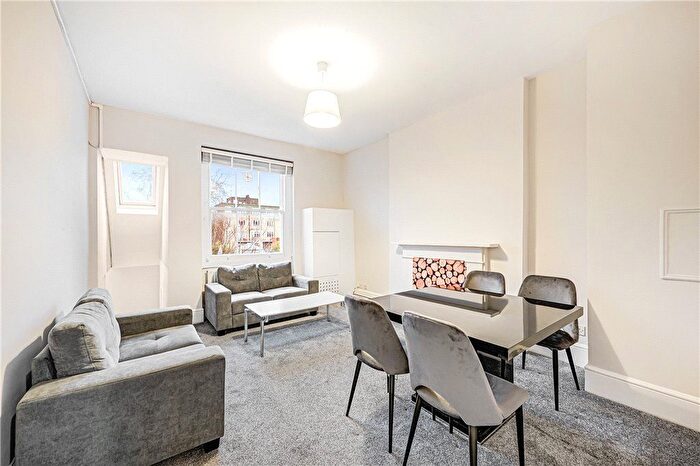 2 Bedroom Flat To Rent In West Cromwell Road, Earls Court, London, SW5