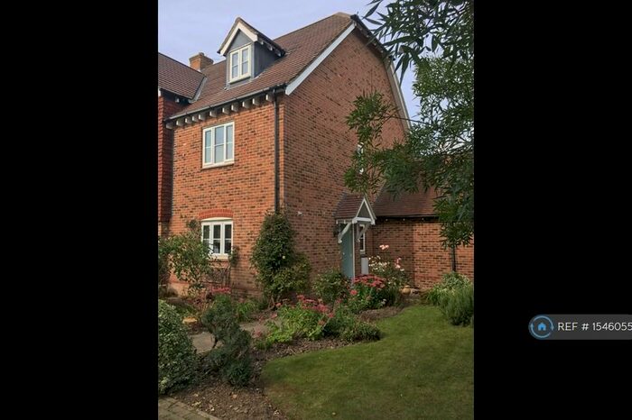 3 Bedroom End Of Terrace House To Rent In Beacon Avenue, West Malling, ME19