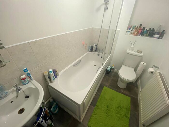 2 Bedroom Apartment To Rent In The City, Thackhall Street, Stoke, Coventry, CV2