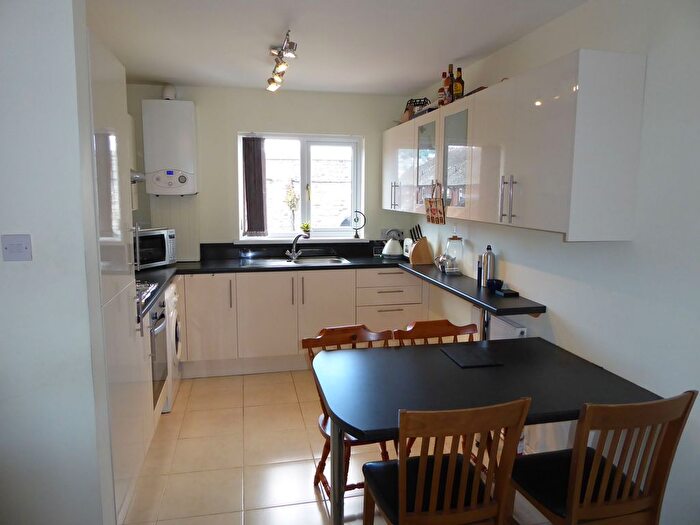 1 Bedroom Flat To Rent In Victoria Quay, Maritime Quarter, SA1
